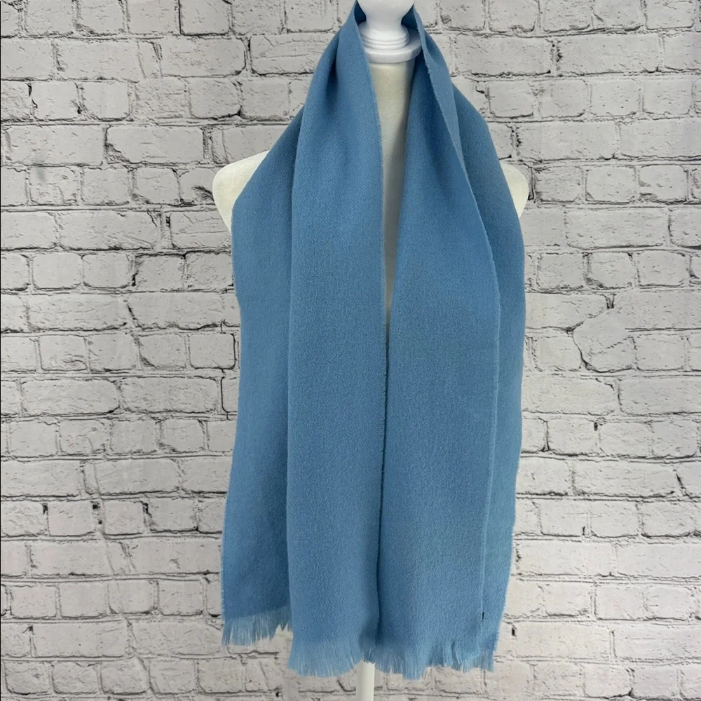 Vintage Scottish 100% Wool Fringed Neck Scarf -- Sky Blue -- Unisex Like New!